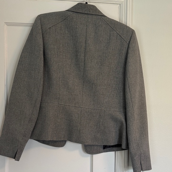 Kasper Women's Gray Two-Button Tailored Blazer - Picture 3 of 4